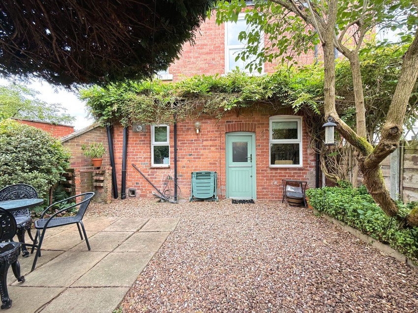 Images for Gordon Avenue, Sale, M33