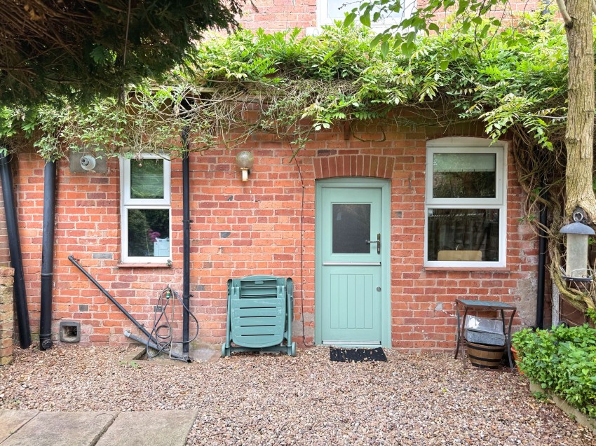 Images for Gordon Avenue, Sale, M33