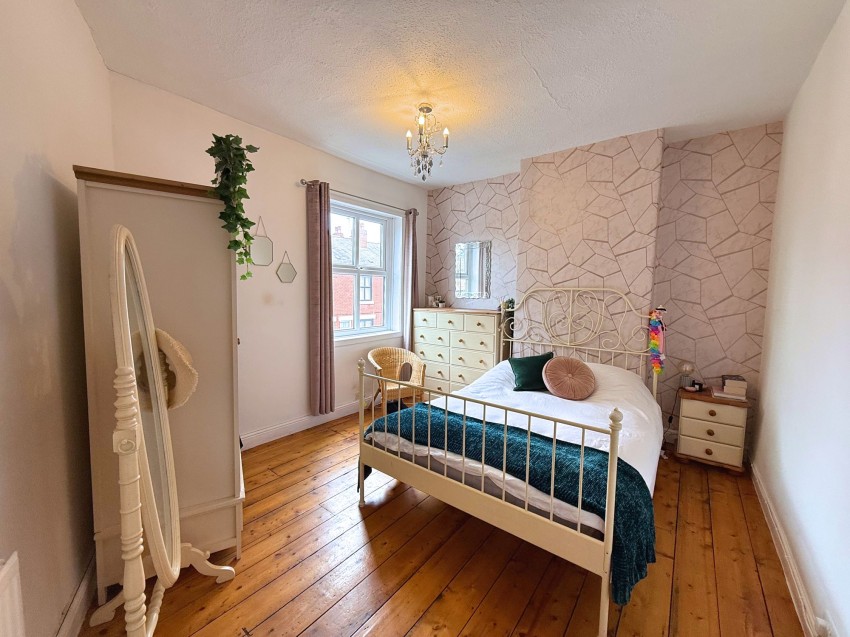 Images for Gordon Avenue, Sale, M33