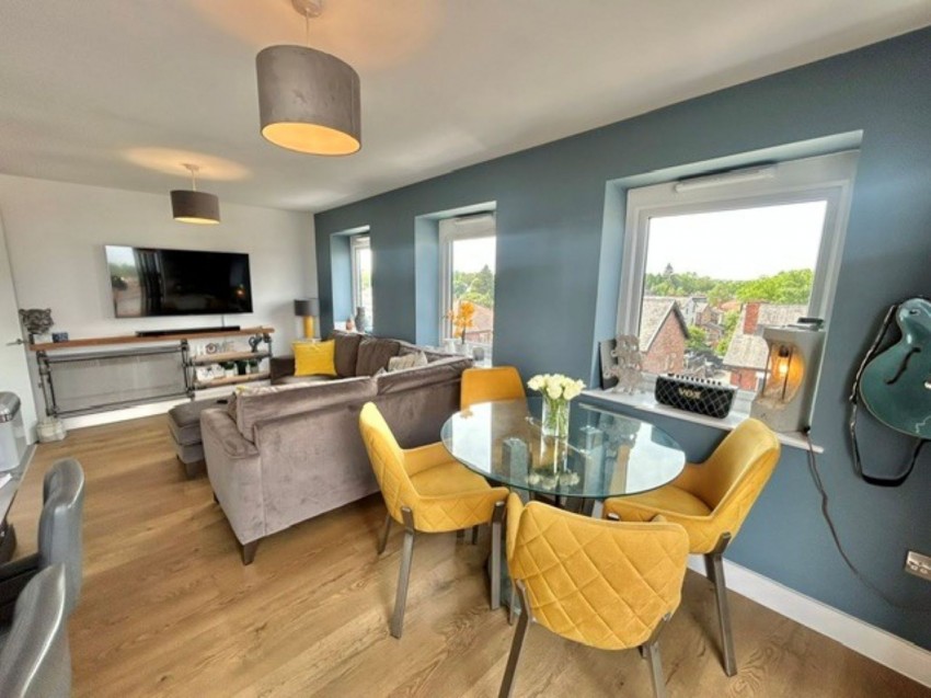 Images for 393 Palaltine Road, Northenden, M22