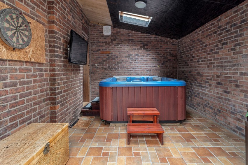Images for Giantswood Lane, Congleton, CW12