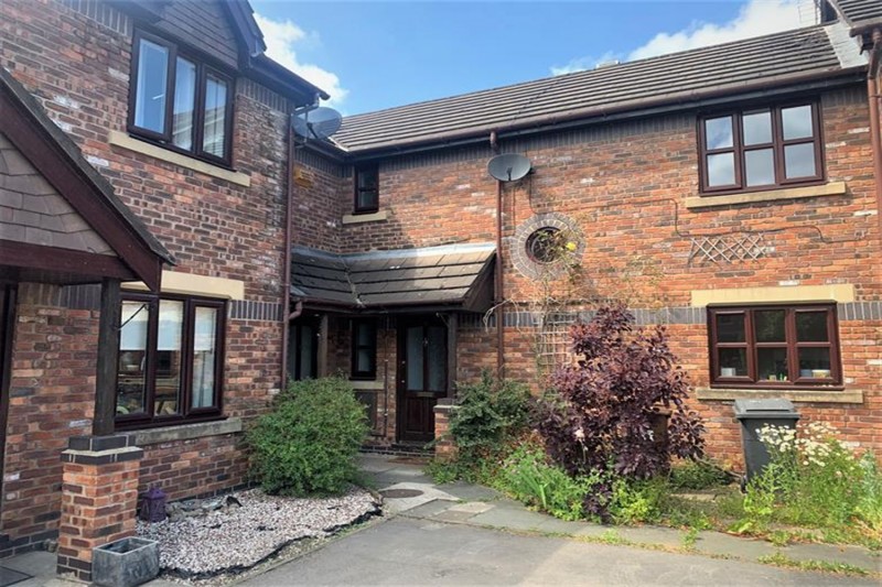Alum Court, Holmes Chapel