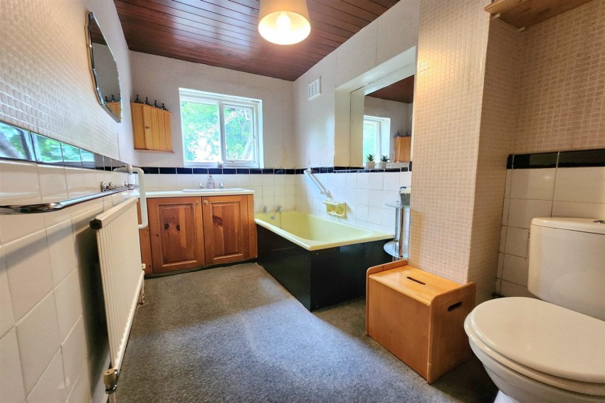 Images for Lyons Lane, Appleton, WA4