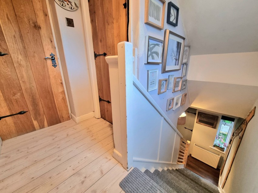 Images for Mere Close, Sale, M33