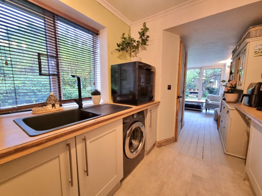 Images for Mere Close, Sale, M33