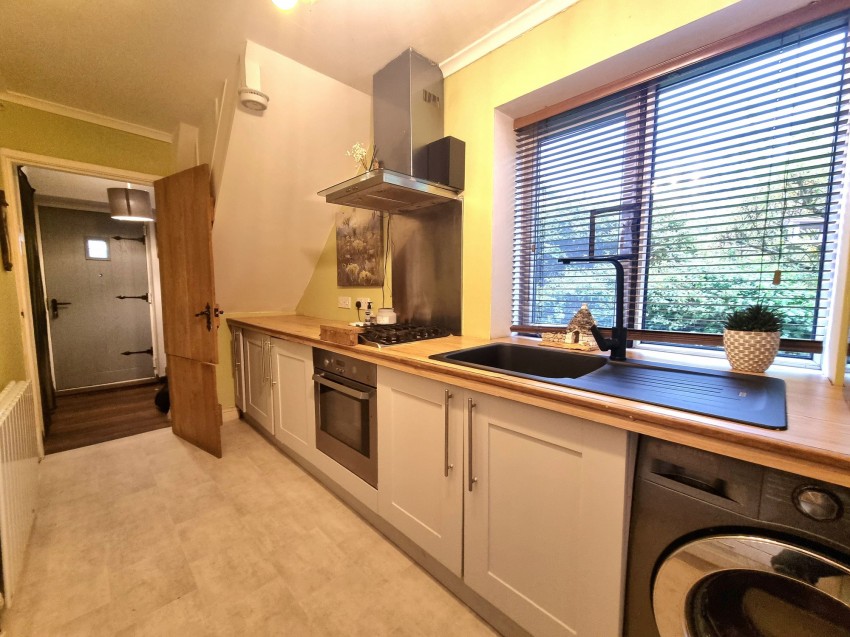 Images for Mere Close, Sale, M33