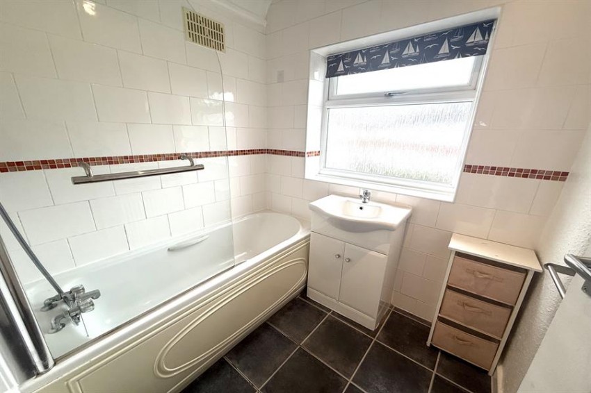 Images for Oulton Avenue, Sale