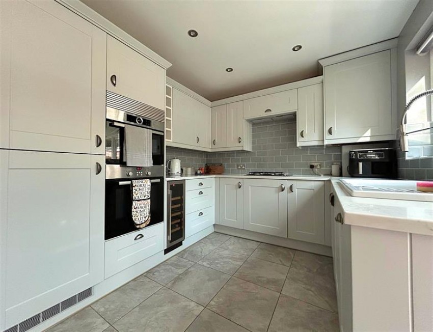 Images for Chester Avenue, Sale