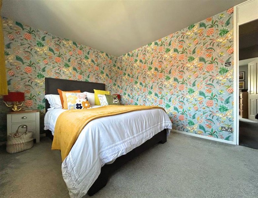 Images for Chester Avenue, Sale