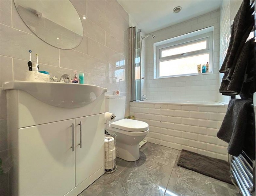 Images for Chester Avenue, Sale