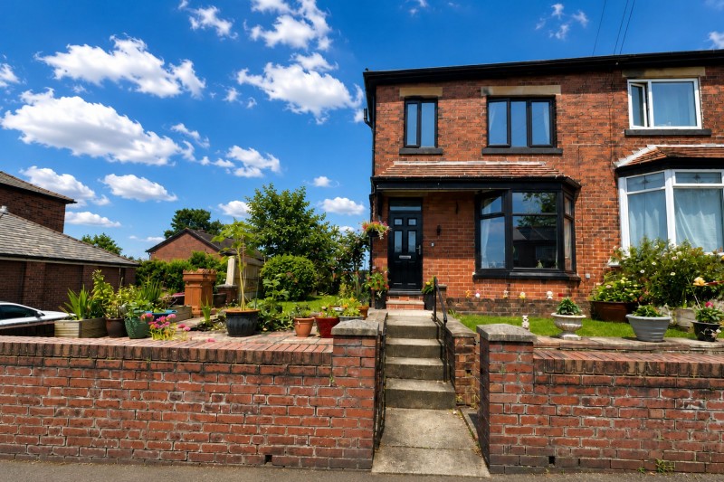 Taylor Street, Hollingworth, SK14