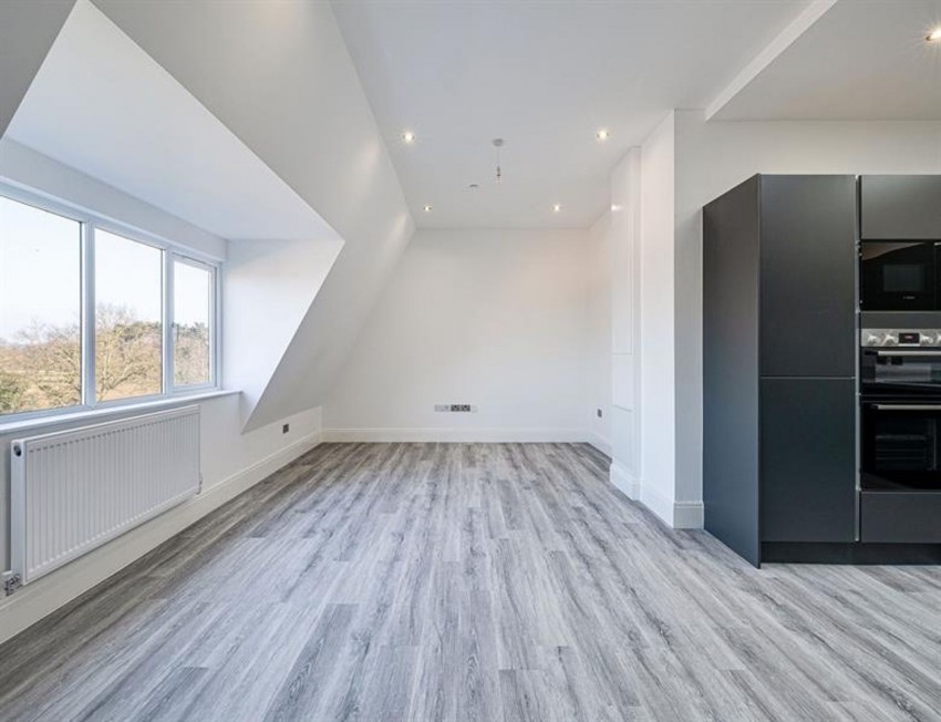 Images for Greysfields House, Ferma Lane, CH3