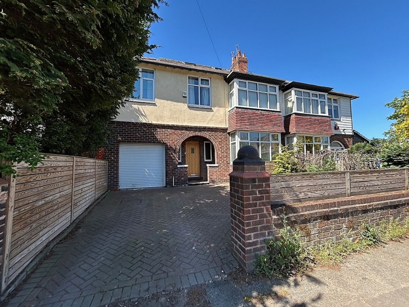 Parrs Wood Road, Didsbury, M20