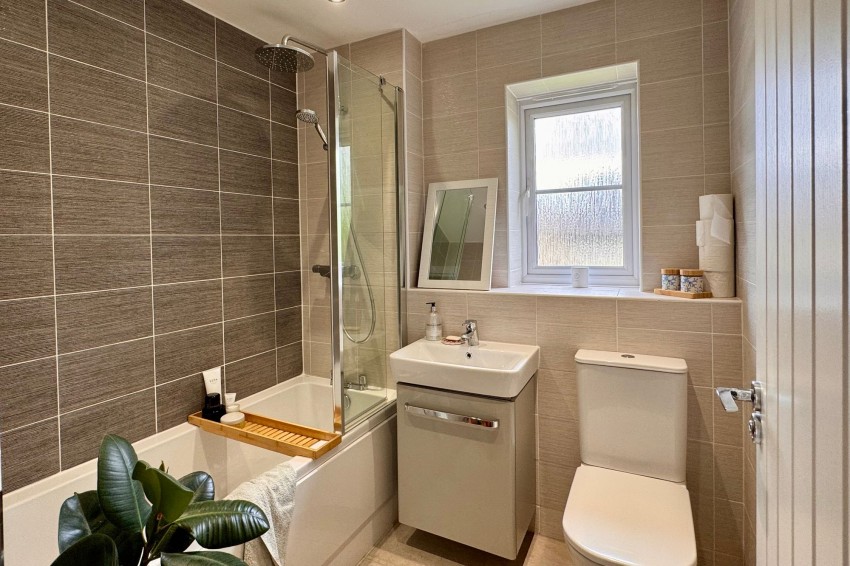 Images for Cherry Grove, Glossop, SK13