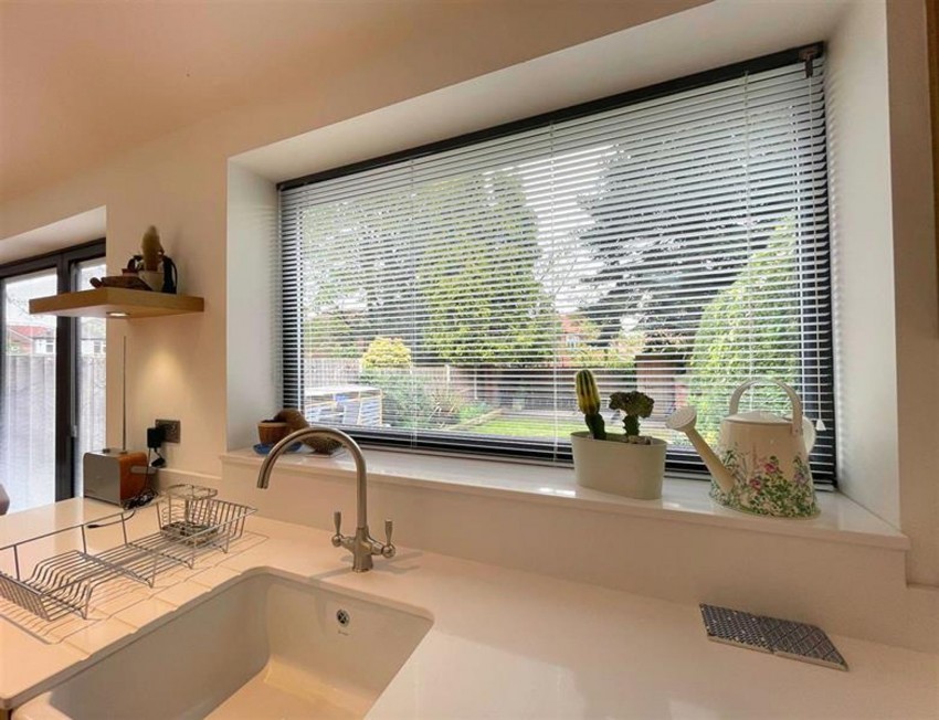 Images for Rydal Avenue, Sale, M33