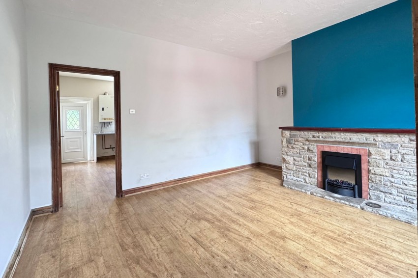 Images for Queen Street, Hadfield, SK13