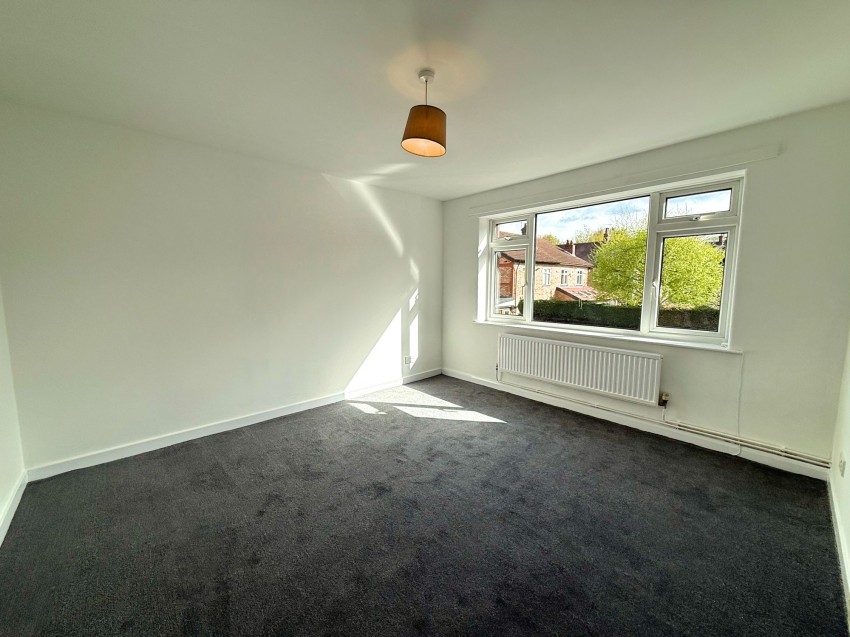 Images for Rookfield Avenue, Sale, M33
