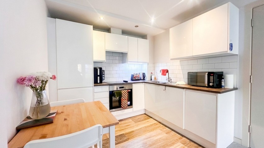Images for First Avenue, Poynton, SK12