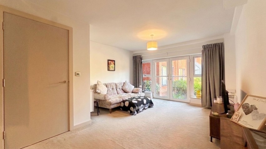 Images for First Avenue, Poynton, SK12