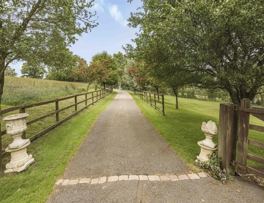 Images for Meg Lane End, Sutton, Macclesfield