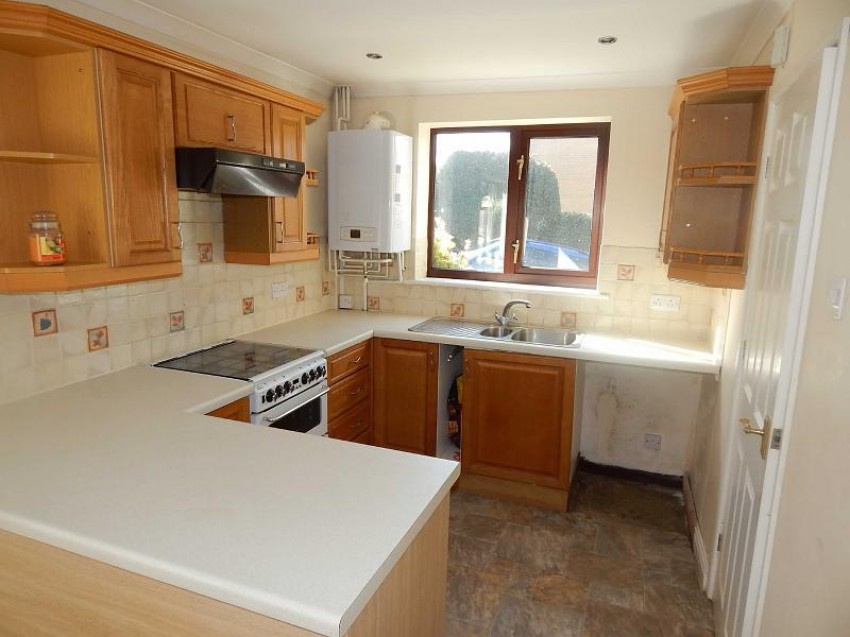 Images for Beresford Avenue, Chapel-En-Le-Frith