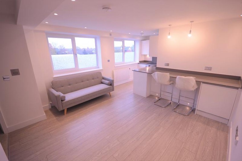 Images for London Road South, Poynton