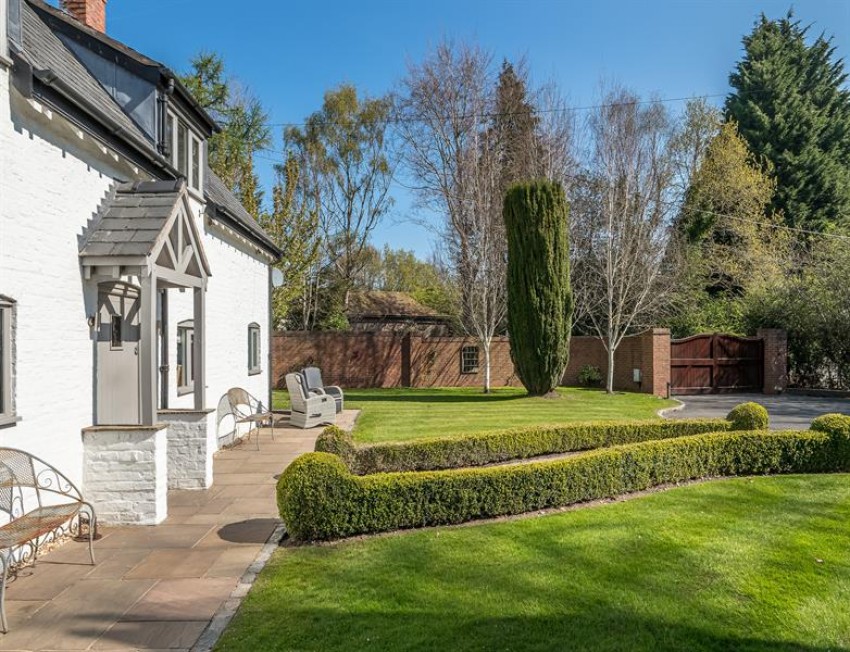 Images for Castle Hill, Mottram St. Andrew, Macclesfield