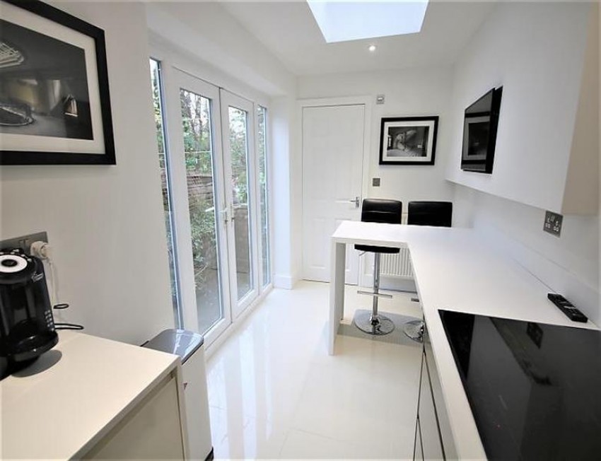 Images for New Street, Wilmslow