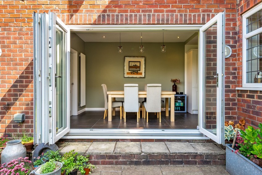 Images for Framingham Road, Sale, M33