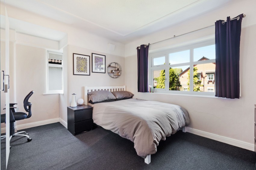 Images for Framingham Road, Sale, M33