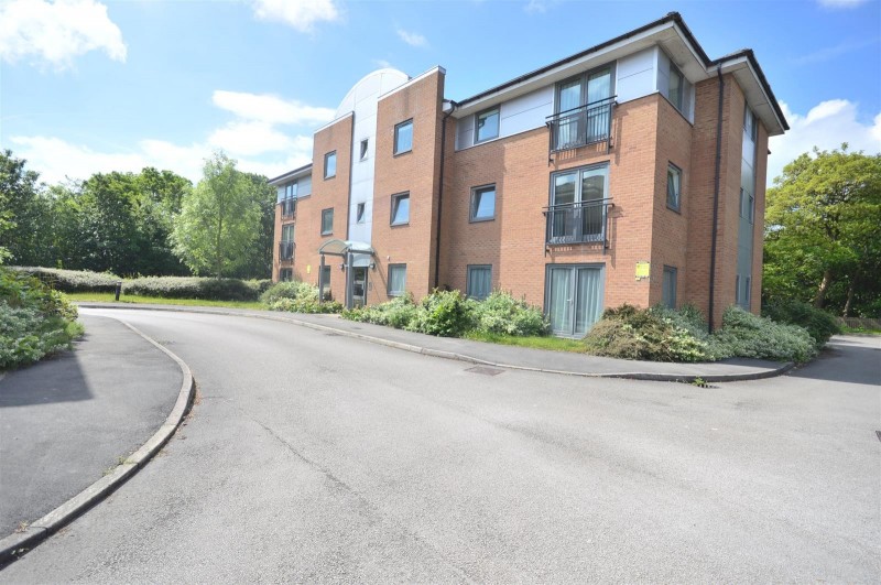 Carrington Lane, Sale