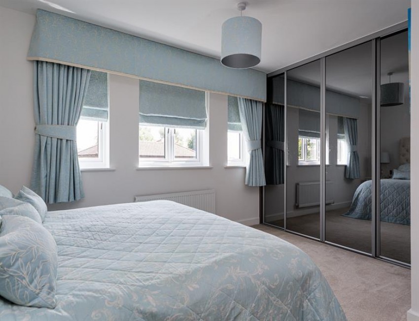 Images for Head of cul de sac location and private landscaped garden in Thistle Close