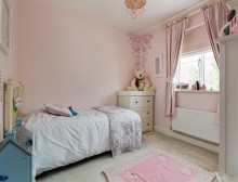 Images for Head of cul de sac location and private landscaped garden in Thistle Close