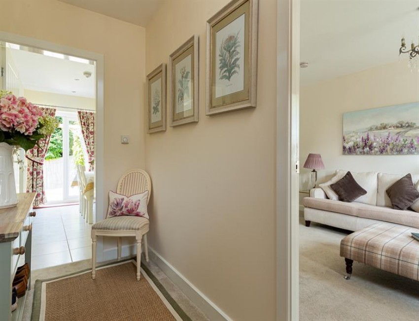 Images for Head of cul de sac location and private landscaped garden in Thistle Close