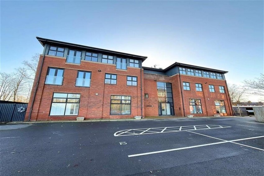 Images for Dane Road, Metro House, M33
