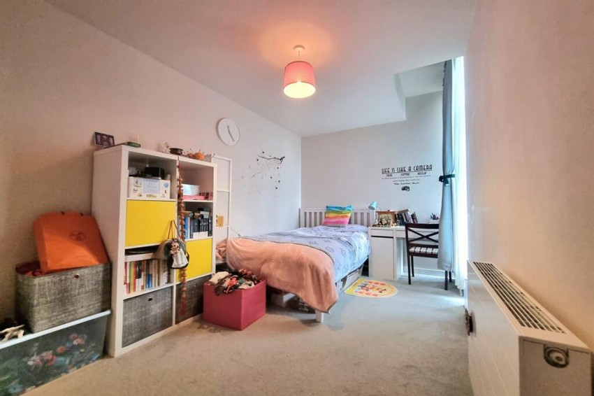 Images for Dane Road, Metro House, M33