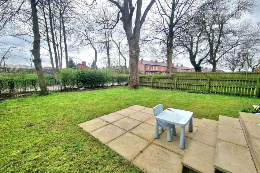 Images for Dane Road, Metro House, M33