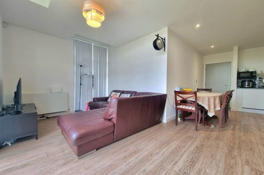 Images for Dane Road, Metro House, M33