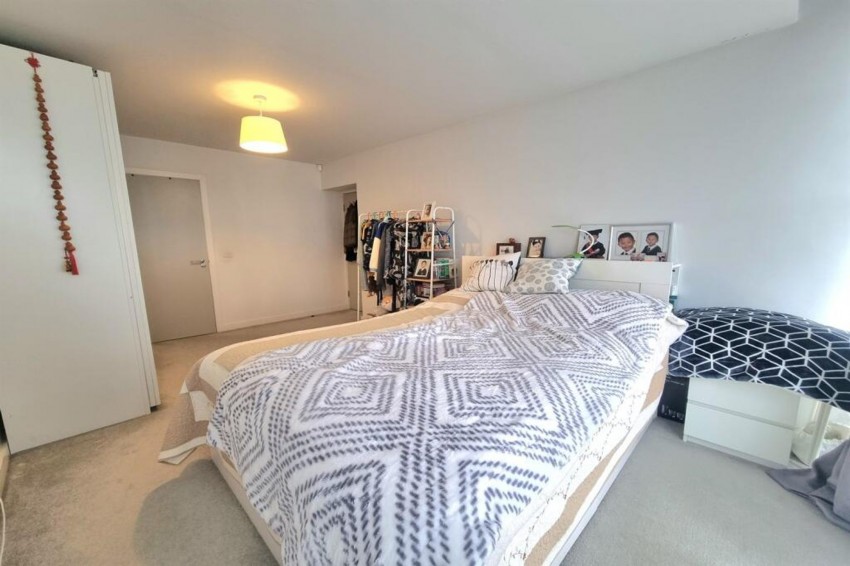 Images for Dane Road, Metro House, M33