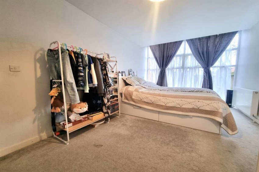 Images for Dane Road, Metro House, M33