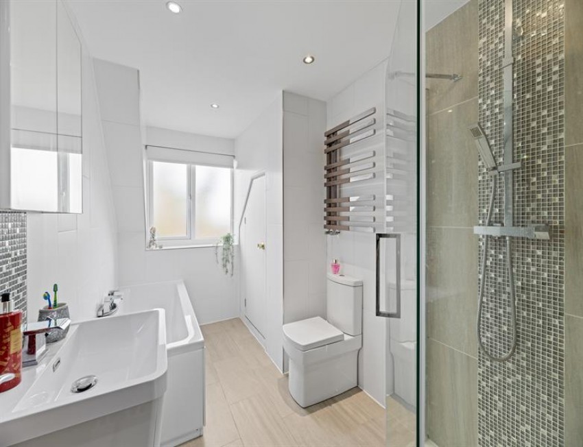 Images for Warren Court, Frodsham