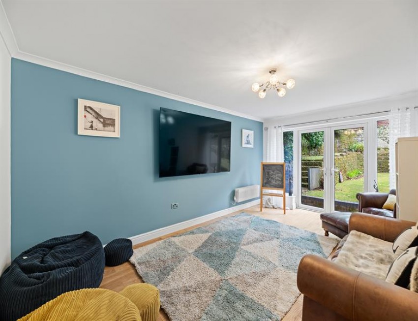 Images for Warren Court, Frodsham