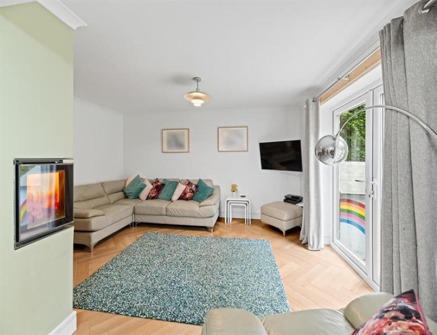 Images for Warren Court, Frodsham