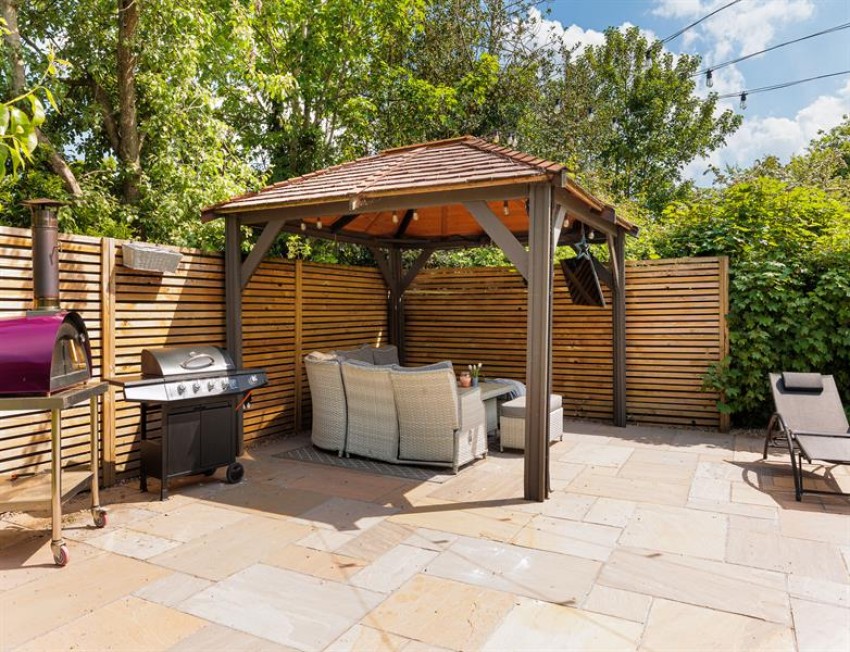 Images for 2612 square feet, 0.30 acre in Clotton, just five minutes drive from Tarporley village
