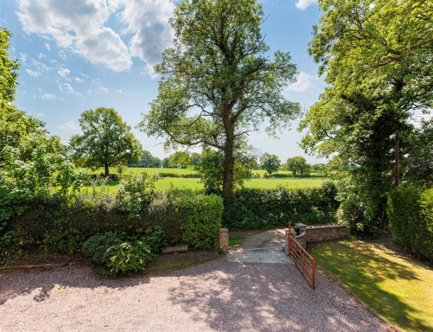 Images for 2612 square feet, 0.30 acre in Clotton, just five minutes drive from Tarporley village