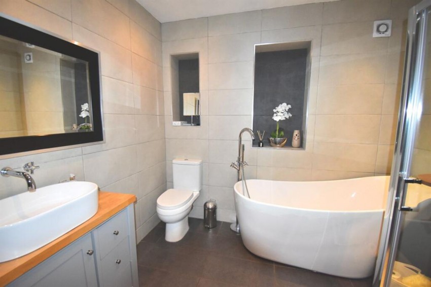 Images for Andrew Lane, High Lane, SK6