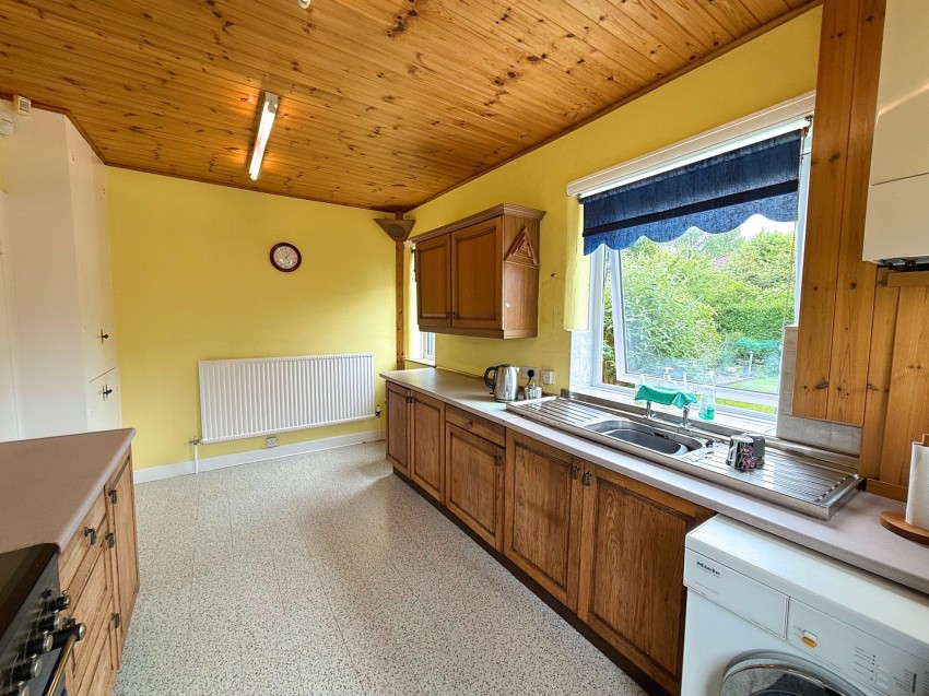 Images for Avonlea Road, Sale, M33