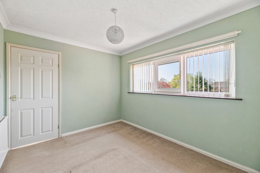 Images for Hawthorne Road, Frodsham, WA6