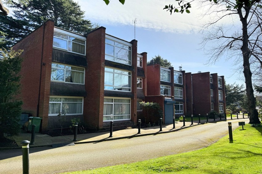 Images for The Avenue, Moss Manor, M33