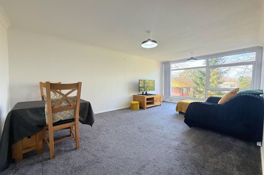 Images for The Avenue, Moss Manor, M33